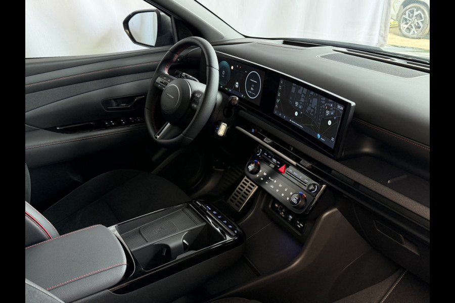 Hyundai Tucson ONGEBRUIKTE AUTO 1.6 T-GDI PHEV N-LINE CAMERA ELEK.KLEP ELEK.STOEL/GEHEUG.VERW/GEKOELD SUBWFR 19''LMV ZWARTE HEMEL STUURVERW. PLUG IN HYBRIDE