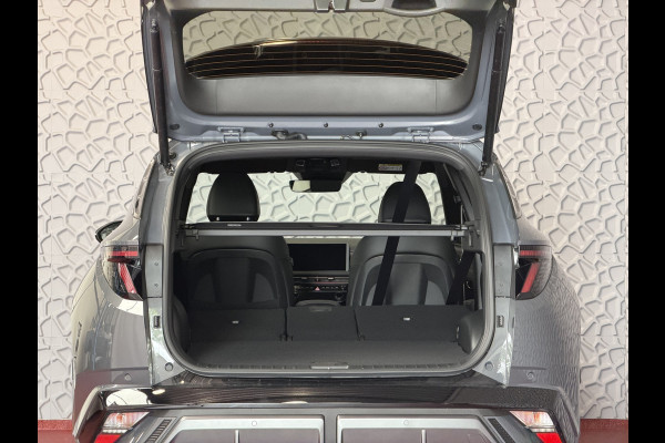 Hyundai Tucson ONGEBRUIKTE AUTO 1.6 T-GDI PHEV N-LINE CAMERA ELEK.KLEP ELEK.STOEL/GEHEUG.VERW/GEKOELD SUBWFR 19''LMV ZWARTE HEMEL STUURVERW. PLUG IN HYBRIDE