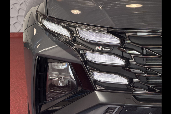 Hyundai Tucson ONGEBRUIKTE AUTO 1.6 T-GDI PHEV N-LINE CAMERA ELEK.KLEP ELEK.STOEL/GEHEUG.VERW/GEKOELD SUBWFR 19''LMV ZWARTE HEMEL STUURVERW. PLUG IN HYBRIDE