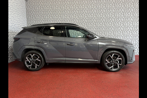 Hyundai Tucson ONGEBRUIKTE AUTO 1.6 T-GDI PHEV N-LINE CAMERA ELEK.KLEP ELEK.STOEL/GEHEUG.VERW/GEKOELD SUBWFR 19''LMV ZWARTE HEMEL STUURVERW. PLUG IN HYBRIDE