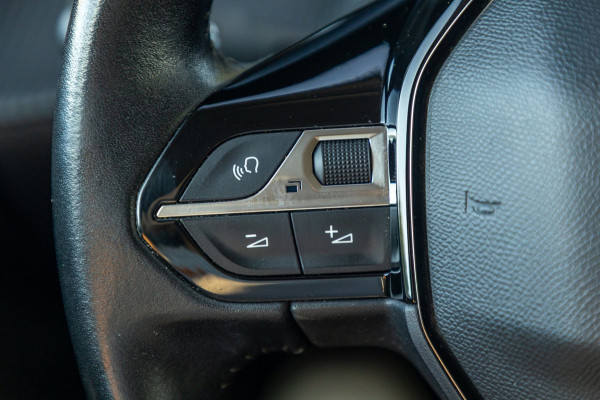 Peugeot e-208 EV Allure 50 kWh Soh 83% I Led I Half leder I Sfeerverlichting I Camera I Android I CarPlay I NL Auto I NAP