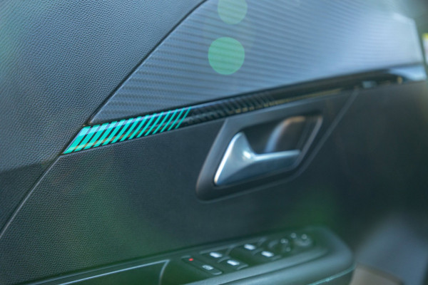 Peugeot e-208 EV Allure 50 kWh Soh 83% I Led I Half leder I Sfeerverlichting I Camera I Android I CarPlay I NL Auto I NAP