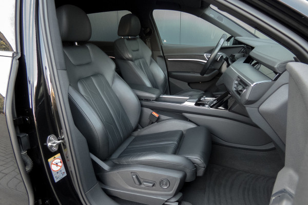 Audi e-tron E-tron 55 quattro advanced Pro Line Plus 95 kWh |SOH 90% | Trekhaak | Pano | ACC | B&O | Head Up