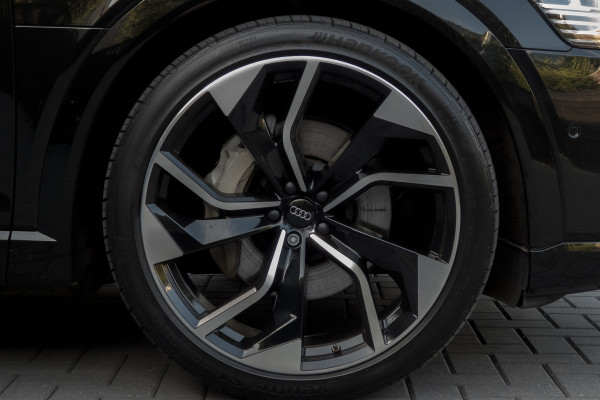 Audi e-tron E-tron 55 quattro advanced Pro Line Plus 95 kWh |SOH 90% | Trekhaak | Pano | ACC | B&O | Head Up