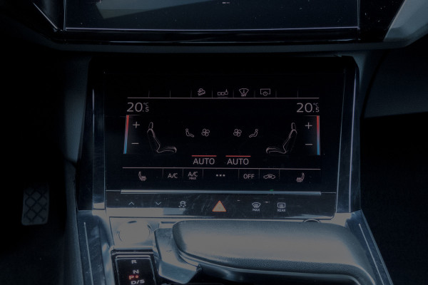 Audi e-tron E-tron 55 quattro advanced Pro Line Plus 95 kWh |SOH 90% | Trekhaak | Pano | ACC | B&O | Head Up