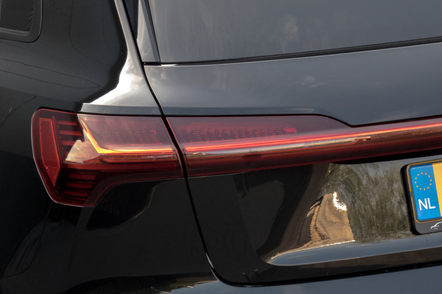 Audi e-tron E-tron 55 quattro advanced Pro Line Plus 95 kWh |SOH 90% | Trekhaak | Pano | ACC | B&O | Head Up