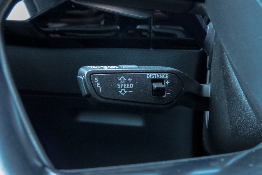 Audi e-tron E-tron 55 quattro advanced Pro Line Plus 95 kWh |SOH 90% | Trekhaak | Pano | ACC | B&O | Head Up