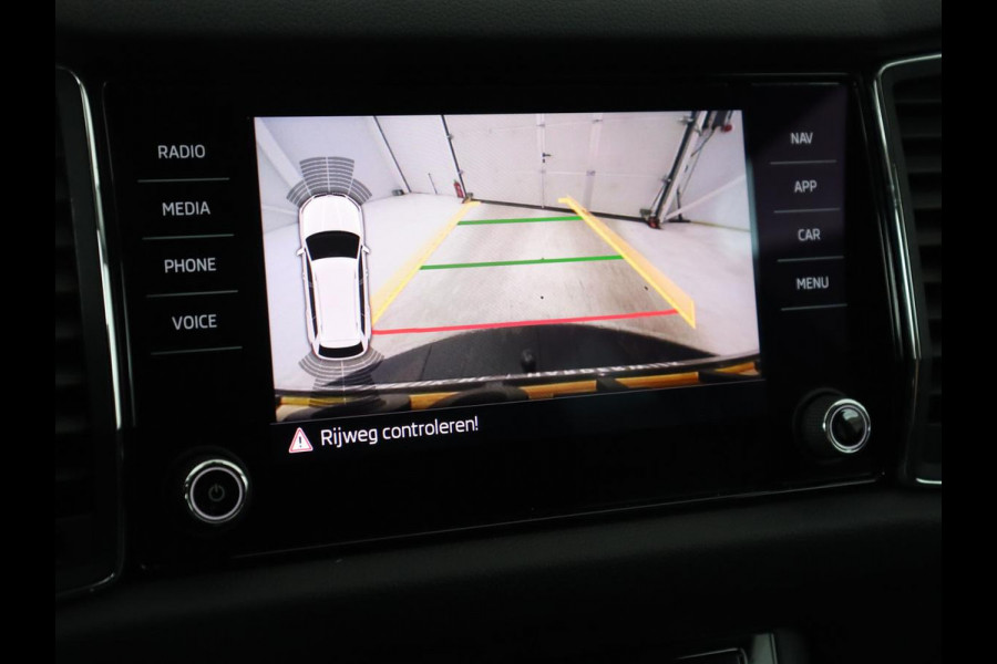 Škoda Kodiaq 1.5 TSI Business Edition | Trekhaak | Camera | Carplay | Navigatie | Half leder | Climate control | Cruise control | Full LED