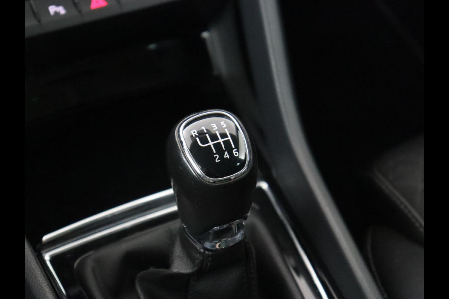 Škoda Kodiaq 1.5 TSI Business Edition | Trekhaak | Camera | Carplay | Navigatie | Half leder | Climate control | Cruise control | Full LED