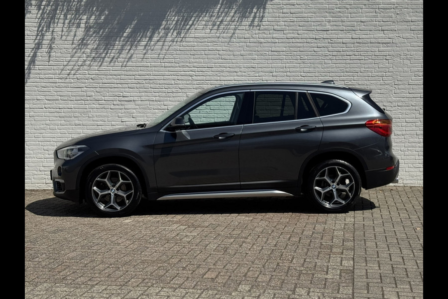 BMW X1 SDrive18i High Executive M-sport Panorama Led Keyless Leder+verwarming Cruise