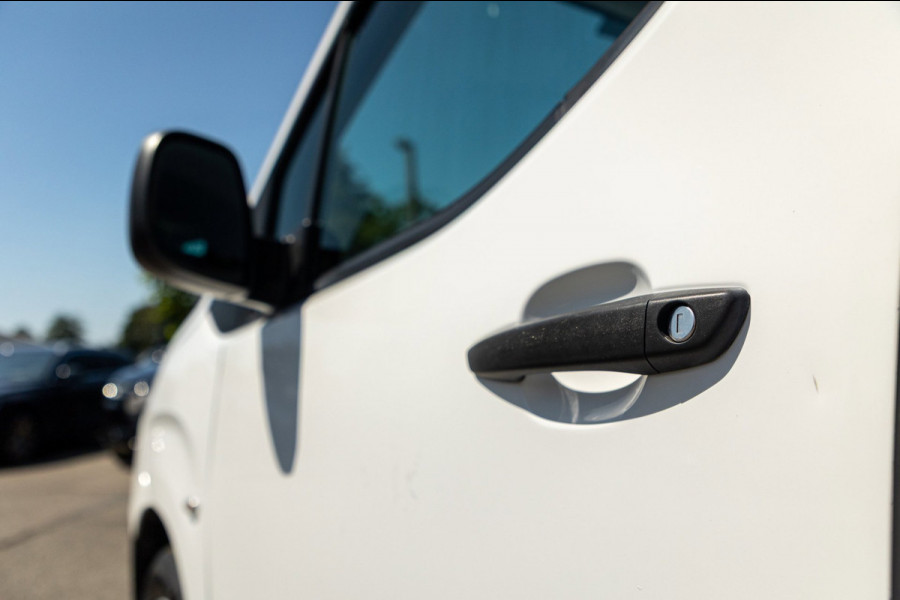Peugeot Partner 1.2 PureTech Premium Airco I Cruise I Android I CarPlay I Parkeersensoren I Navigatie I NAP I NL Auto I 1e Eig