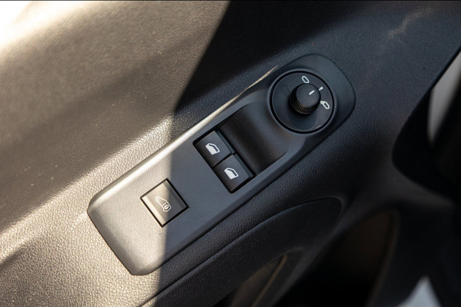 Peugeot Partner 1.2 PureTech Premium Airco I Cruise I Android I CarPlay I Parkeersensoren I Navigatie I NAP I NL Auto I 1e Eig