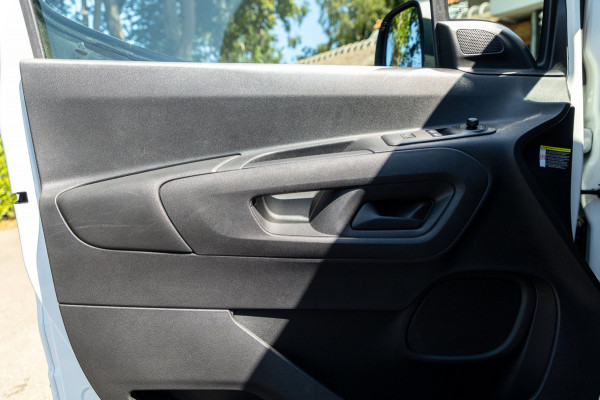Peugeot Partner 1.2 PureTech Premium Airco I Cruise I Android I CarPlay I Parkeersensoren I Navigatie I NAP I NL Auto I 1e Eig