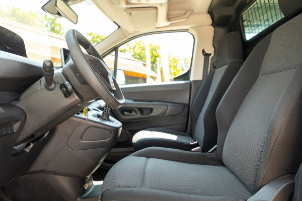 Peugeot Partner 1.2 PureTech Premium Airco I Cruise I Android I CarPlay I Parkeersensoren I Navigatie I NAP I NL Auto I 1e Eig