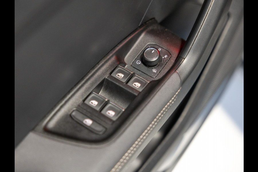 Audi A1 Sportback 40 TFSI edition one 200 pk / Bang & Olufsen / Stoelverwarming / Lederen bekleding / Apple carplay / Airco
