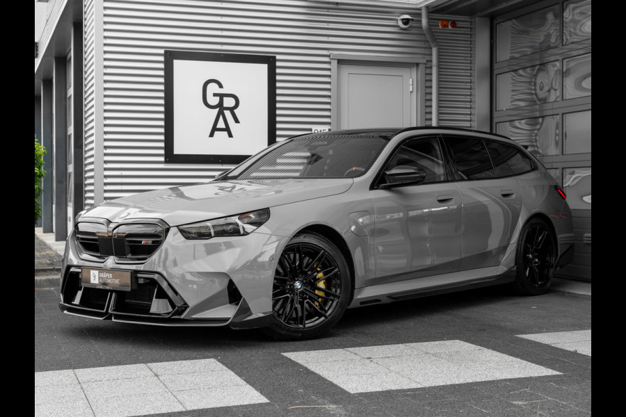 BMW M5 Touring M5 | CARBON | AKRAPOVIC | EVENTURI