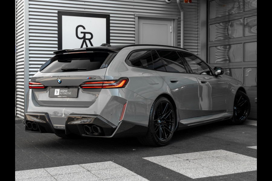 BMW M5 Touring M5 | CARBON | AKRAPOVIC | EVENTURI