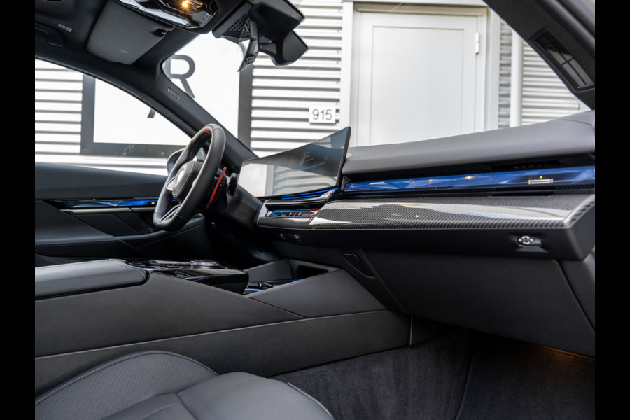 BMW M5 Touring M5 | CARBON | AKRAPOVIC | EVENTURI