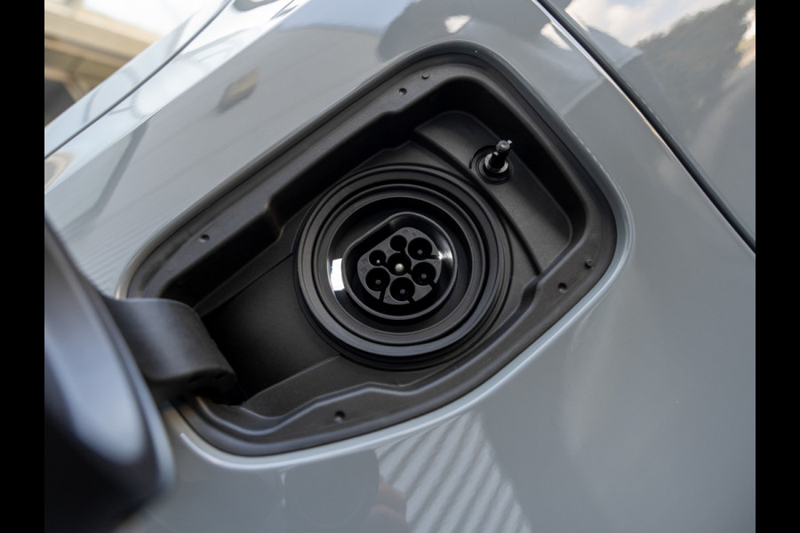 BMW M5 Touring M5 | CARBON | AKRAPOVIC | EVENTURI