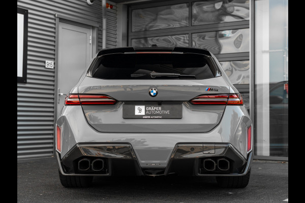 BMW M5 Touring M5 | CARBON | AKRAPOVIC | EVENTURI