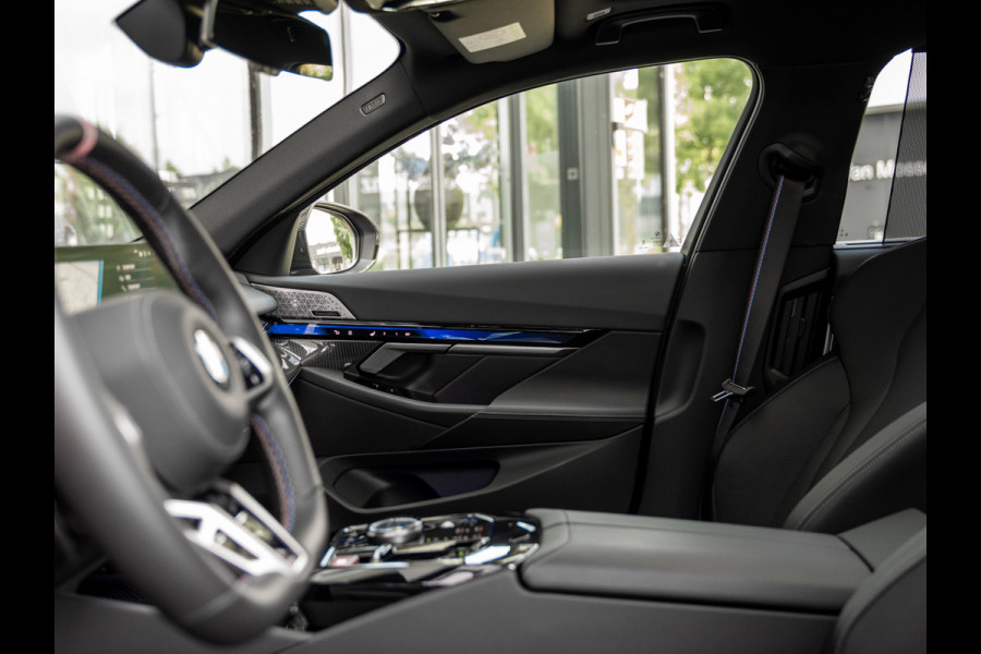 BMW M5 Touring M5 | CARBON | AKRAPOVIC | EVENTURI