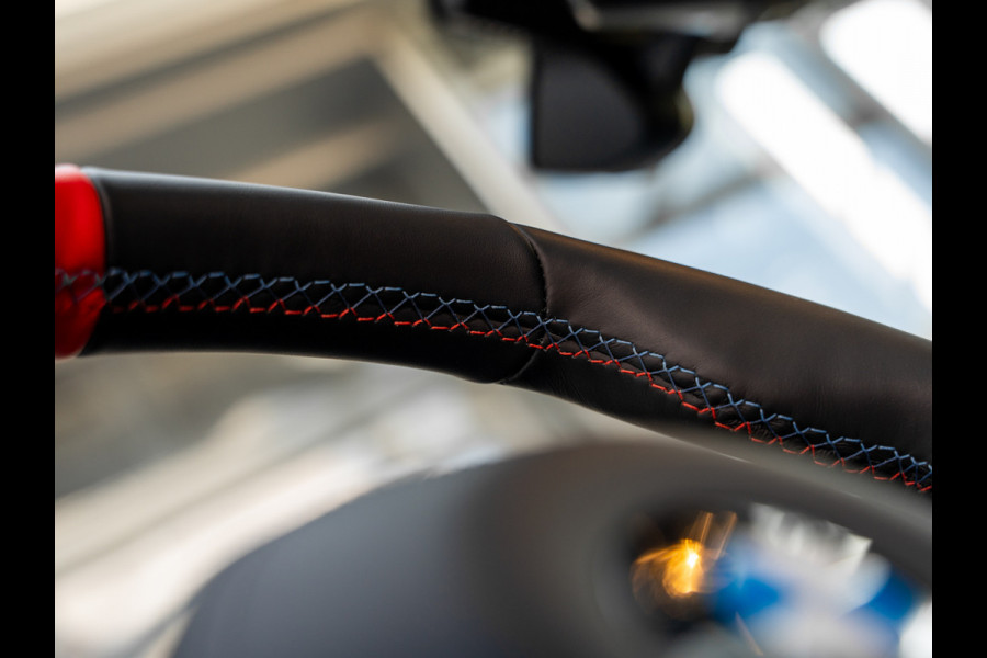 BMW M5 Touring M5 | CARBON | AKRAPOVIC | EVENTURI