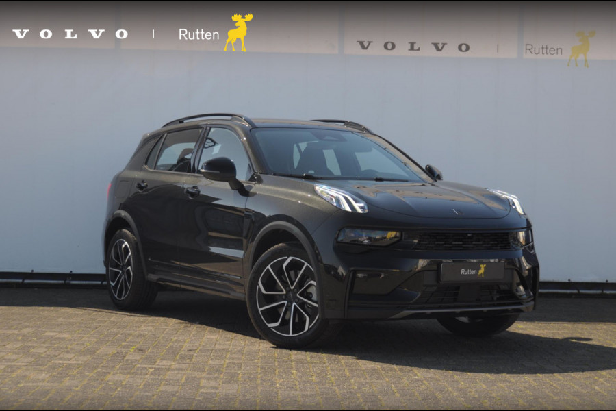 Lynk & Co 01 276PK Automaat Core / Adaptieve cruise control / Stoel - en stuurwielverarming / Parkeersensoren met camera / Apple carplay / Trekhaak / Metallic lak / 19" lichtmetalen velgen