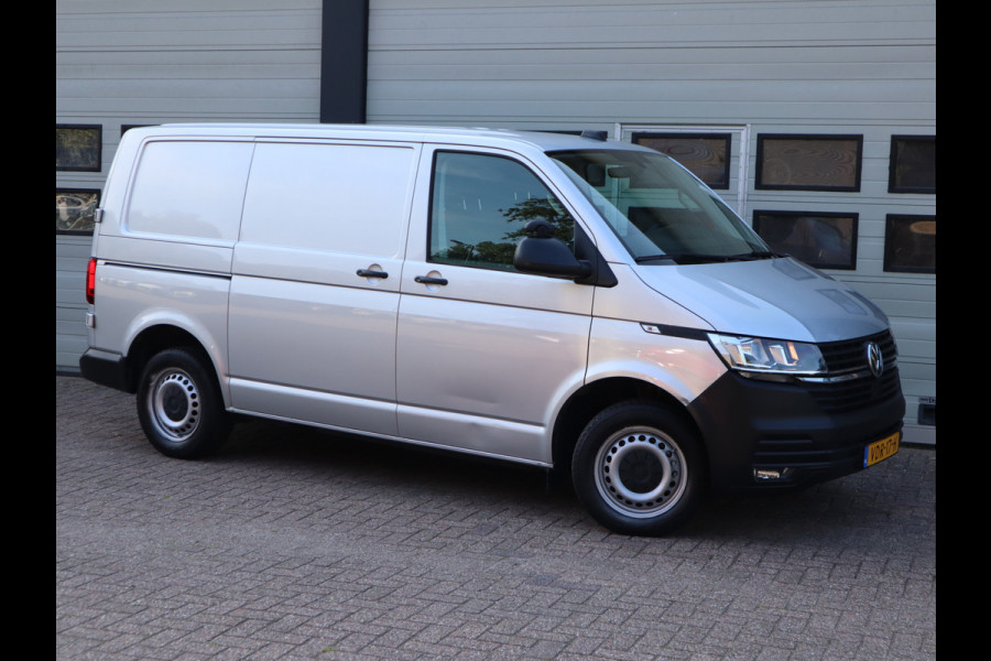 Volkswagen Transporter 2.0 TDI 150pk Automaat Euro 6 - Cruise - Camera - Trekhaak