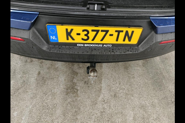 Volvo XC40 Recharge P8 AWD R-Design PANODAK | TREKHAAK