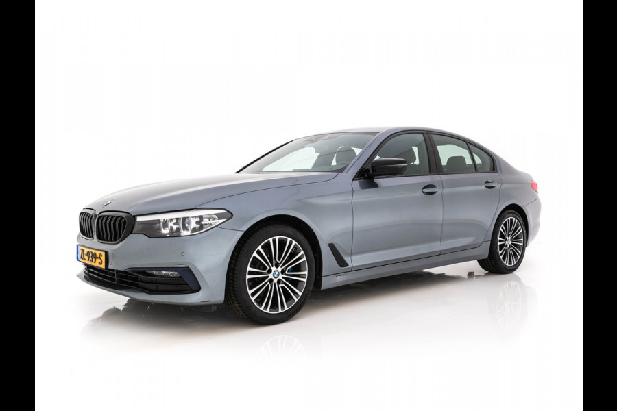 BMW 5 Serie 520i Executive Edition Sportline Aut. *LEATHER-FABRIC | FULL-LED | DIGI-COCKIT | KEYLESS | NAVI-FULLMAP | HEATED-SPORTSEATS | PRIVACY-GLASS | AMBIENTLIGHT | ECC | CARPLAY | PDC | TOWBAR | 18"ALU*