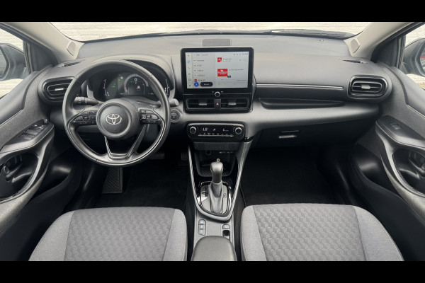 Toyota Yaris 1.5 Hybrid Camera CarPlay Adaptieve cruise Clima DAB radio