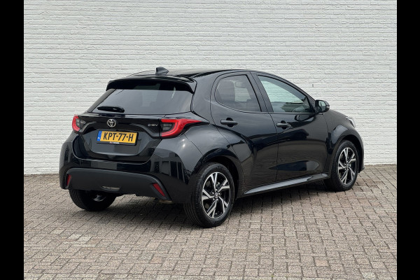 Toyota Yaris 1.5 Hybrid Camera CarPlay Adaptieve cruise Clima DAB radio