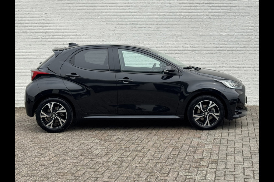 Toyota Yaris 1.5 Hybrid Camera CarPlay Adaptieve cruise Clima DAB radio
