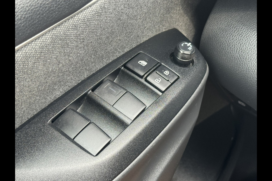 Toyota Yaris 1.5 Hybrid Camera CarPlay Adaptieve cruise Clima DAB radio