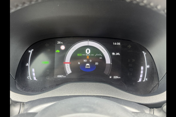 Toyota Yaris 1.5 Hybrid Camera CarPlay Adaptieve cruise Clima DAB radio