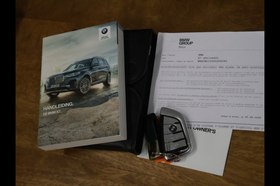 BMW X7 xDrive40i High Executive [SCHUIFKANTELDAK, 7-PERSOONS, BMW LASERLICHT, HEAD-UP, APPLE CARPLAY, SOFTCLOSE, ANDROID, LUCHTVERING, MASSAGESTOELEN, MEMORY SEATS, STOELVERWARMING V+A, VOL LEDER, CAMERA, ELEKTRISCHE ACHTER