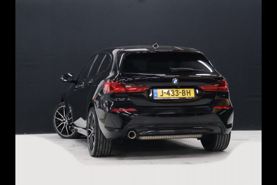 BMW 1-serie 118i Executive Edition [ADAPTIVE CRUISE, SPORT LINE, APPLE CARPLAY, ANDROID, STOELVERWARMING, LED, PDC V+A, CLIMATE CONTROL, NAVIGATIE, PRIVACY GLASS, DAB, BLUETOOTH, NIEUWSTAAT]