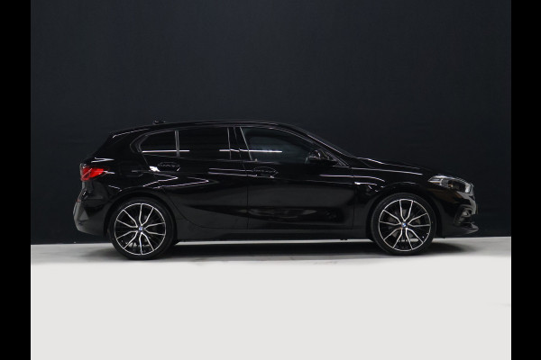 BMW 1-serie 118i Executive Edition [ADAPTIVE CRUISE, SPORT LINE, APPLE CARPLAY, ANDROID, STOELVERWARMING, LED, PDC V+A, CLIMATE CONTROL, NAVIGATIE, PRIVACY GLASS, DAB, BLUETOOTH, NIEUWSTAAT]