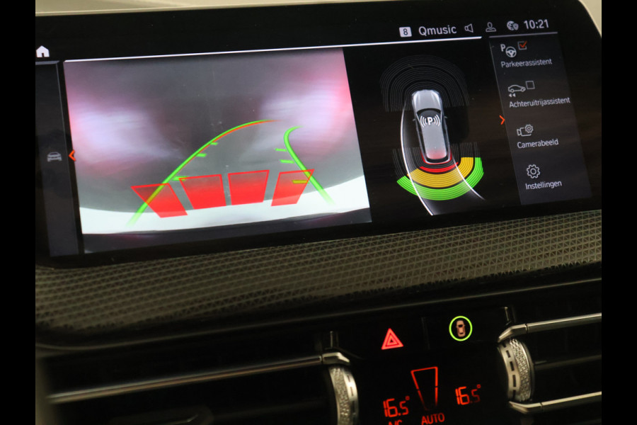 BMW 1-serie 118i Executive Edition [ADAPTIVE CRUISE, SPORT LINE, APPLE CARPLAY, ANDROID, STOELVERWARMING, LED, PDC V+A, CLIMATE CONTROL, NAVIGATIE, PRIVACY GLASS, DAB, BLUETOOTH, NIEUWSTAAT]