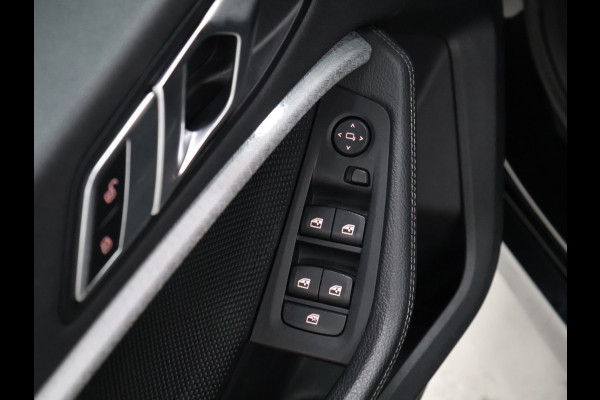 BMW 2 Serie Gran Coupé 218i High Executive Edition M Sport [APPLE CARPLAY, ANDROID, STOELVERWARMING, ADAPTIVE LED, VOL LEDER, DIGITAL DASH, PDC V+A, DRIVING ASSISTANT, CRUISE CONTROL, GROOT NAVIGATIE, CLIMATE CONTROL, NIEUWSTAAT]