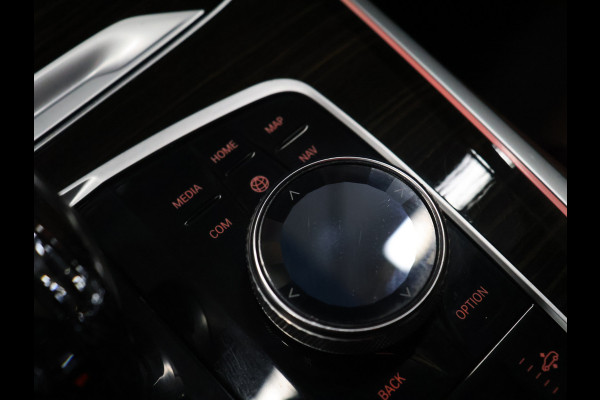 BMW X5 xDrive45e M Sport High Executive [PANORAMADAK, SKYLOUNGE, HARMAN/KARDON, HEAD-UP, LUCHTVERING, ADAPTIVE LED, APPLE CARPLAY, ANDROID, MEMORY SEATS, STOELVERWARMING, VOL LEDER, SOFT CLOSE, ELEKTRISCHE ACHTERKLEP, 360 CAMERA