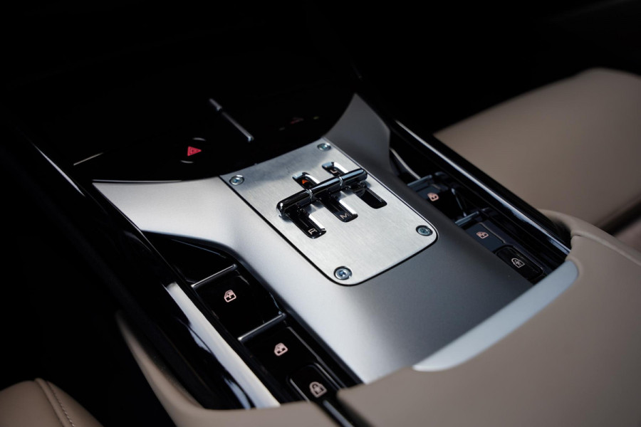 Ferrari Purosangue 6.5 V12 / NL-AUTO / BTW / Carbon / Massage / 8 D.Km