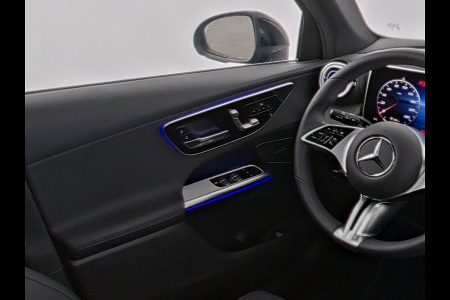 Mercedes-Benz GLC 300 e 4MATIC Plug-In Hybride Trekhaak | Panorama Schuif-Kanteldak | Zwarte Hemel | Parkeerpakket met achteruitcamera | Memory Voorstoelen. Inclusief 24 maanden Mercedes-Benz Certified garantie voor Europa.