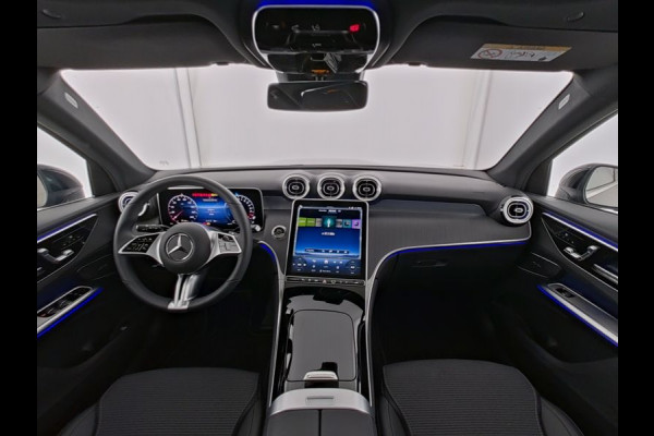 Mercedes-Benz GLC 300 e 4MATIC Plug-In Hybride Trekhaak | Panorama Schuif-Kanteldak | Zwarte Hemel | Parkeerpakket met achteruitcamera | Memory Voorstoelen. Inclusief 24 maanden Mercedes-Benz Certified garantie voor Europa.