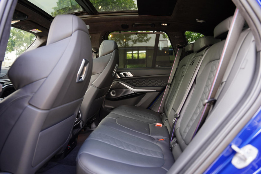 BMW X5 M Competition / NL-Auto / Bowers & Wilkins / Skylounge / Massage Stoelen