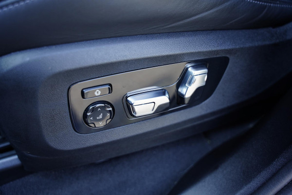 BMW X5 M Competition / NL-Auto / Bowers & Wilkins / Skylounge / Massage Stoelen