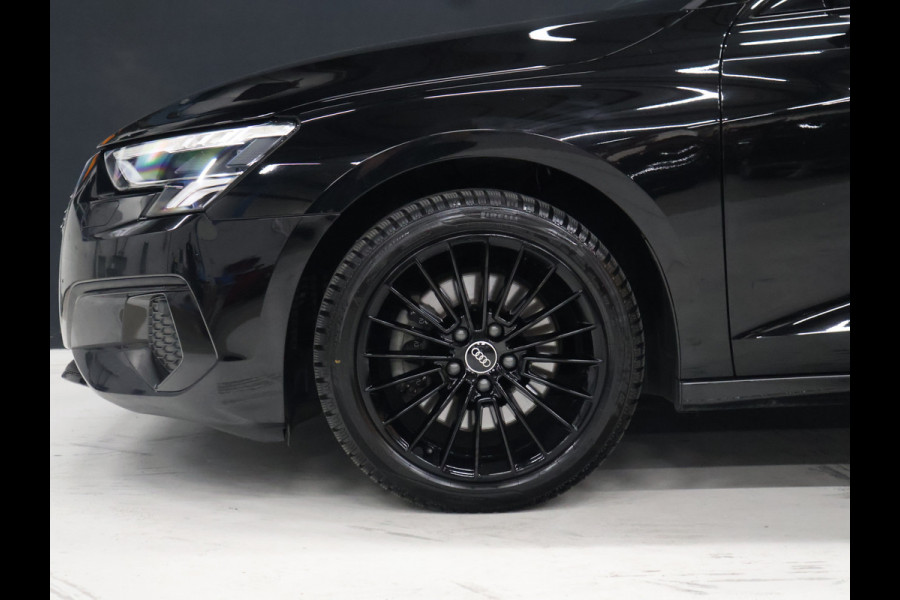 Audi A3 Limousine 30 TFSI Business edition [APPLE CARPLAY, VOL LEDER, FULL LED, DIGITAL DASH, KEYLESS, DRAADLOOS LADEN, SPORTSTOELEN, ANDROID, PDC ACHTER, CRUISE CONTROL, GROOT NAVIGATIE, CLIMATE CONTROL, NIEUWSTAAT]