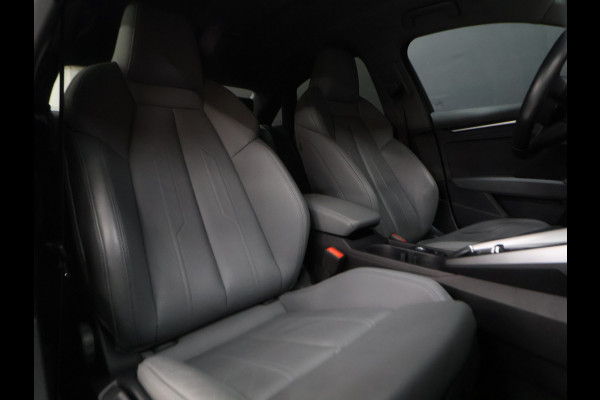 Audi A3 Limousine 30 TFSI Business edition [APPLE CARPLAY, VOL LEDER, FULL LED, DIGITAL DASH, KEYLESS, DRAADLOOS LADEN, SPORTSTOELEN, ANDROID, PDC ACHTER, CRUISE CONTROL, GROOT NAVIGATIE, CLIMATE CONTROL, NIEUWSTAAT]
