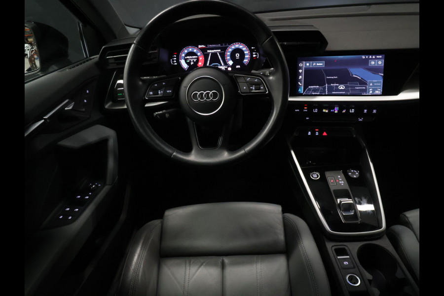Audi A3 Limousine 30 TFSI Business edition [APPLE CARPLAY, VOL LEDER, FULL LED, DIGITAL DASH, KEYLESS, DRAADLOOS LADEN, SPORTSTOELEN, ANDROID, PDC ACHTER, CRUISE CONTROL, GROOT NAVIGATIE, CLIMATE CONTROL, NIEUWSTAAT]