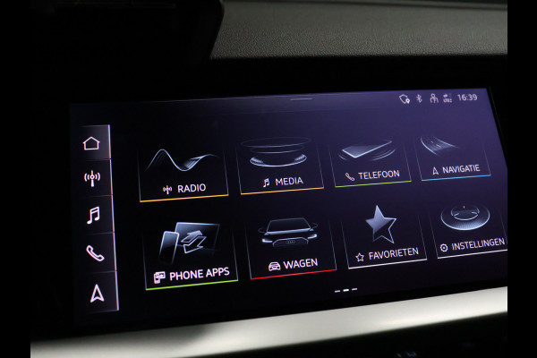 Audi A3 Limousine 30 TFSI Business edition [APPLE CARPLAY, VOL LEDER, FULL LED, DIGITAL DASH, KEYLESS, DRAADLOOS LADEN, SPORTSTOELEN, ANDROID, PDC ACHTER, CRUISE CONTROL, GROOT NAVIGATIE, CLIMATE CONTROL, NIEUWSTAAT]